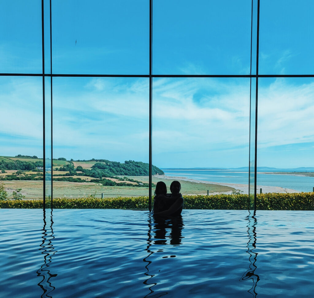 Landal Dylan Coastal Resort infinity pool