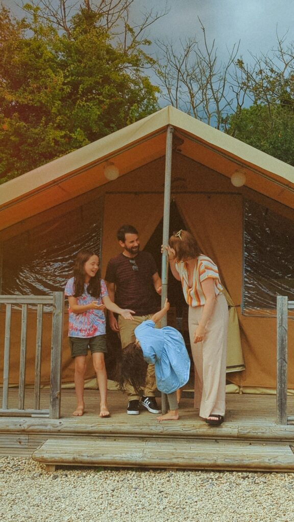 camping and caravanning club Ready Camp Devizes