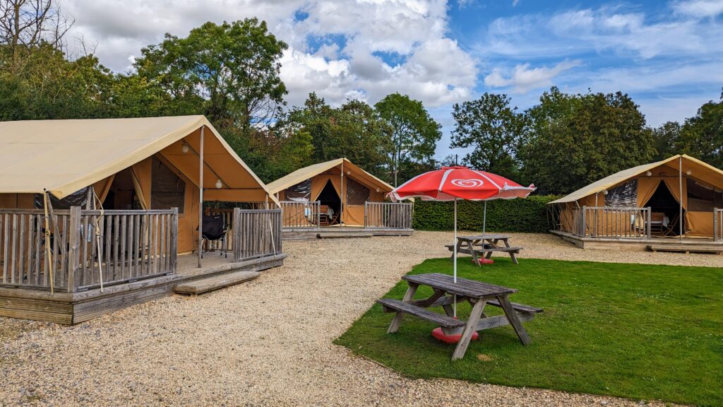 This post is about our fabulous experience at the Camping and Caravanning Club Devizes and their utterly charming 'Ready Camp' safari tent glamping sites.